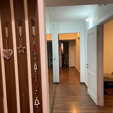 Magnificent Luxury Apartment *